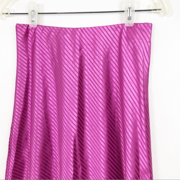 Code X Mode Metallic Striped Elastic Waist Midi Skirt - Picture 2 of 8